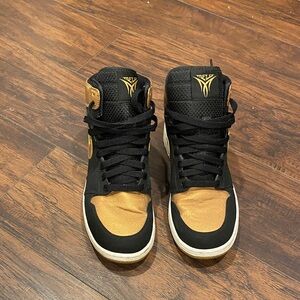 Nike Jordan 1 Retro High Melo Boys Sneakers